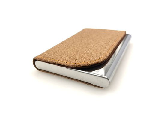 Caja de tarjeta amistosa magnética inoxidable de Eco del portatarjetas del corcho del cuero de la PU del hierro 65g