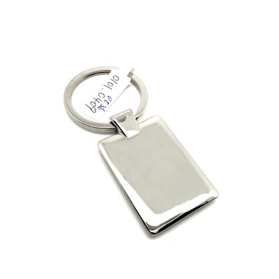 Disponible porta llavero de metal en plata como foto