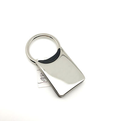 Disponible como portador de llavero de metal fotográfico con logotipo personalizado