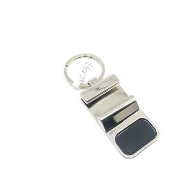 Un cerrojo de llave para botellas de metal elegante y duradero
