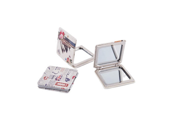 La PU de Mini Cosmetic Pocket Mirror del cuadrado cubre el ABS con cuero Digitaces que imprimen el modelo