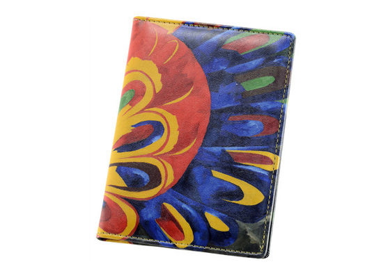 El modelo colorido de la impresión del tenedor del pasaporte del viaje personalizó la cartera de la cubierta del pasaporte