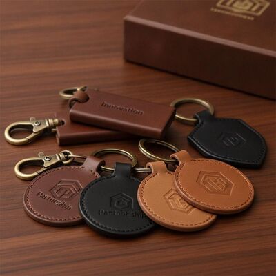 Buen precio Organización y decoración de llaves Llaveros de cuero Personalización Grabado o repujado Perfecto para regalos y artículos corporativos en línea