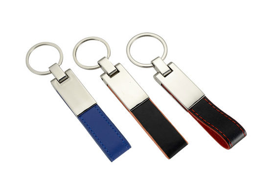 Buen precio Los llaveros de cuero personalizados de la PU cubren con cinc el tenedor de la llave del coche de la aleación con la correa de cuero en línea
